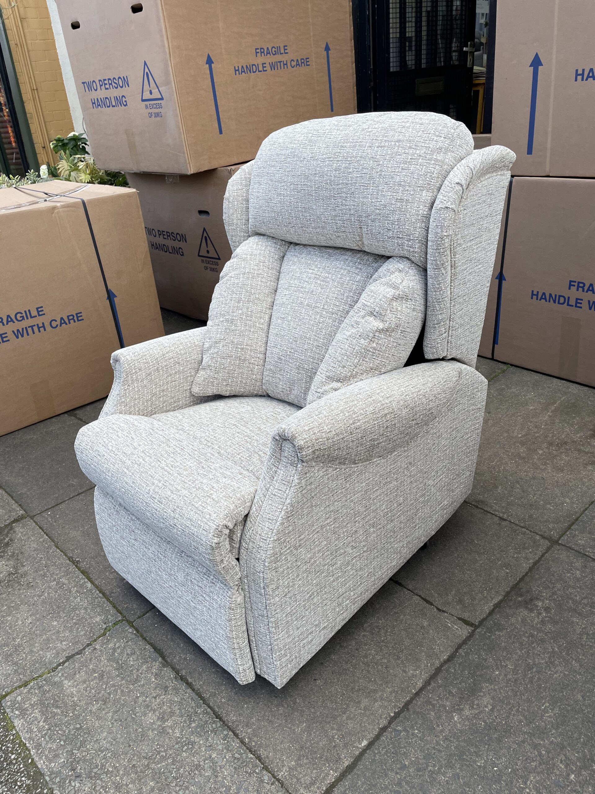 Celebrity Canterbury Petite Manual recliner chair in Byron Mocha