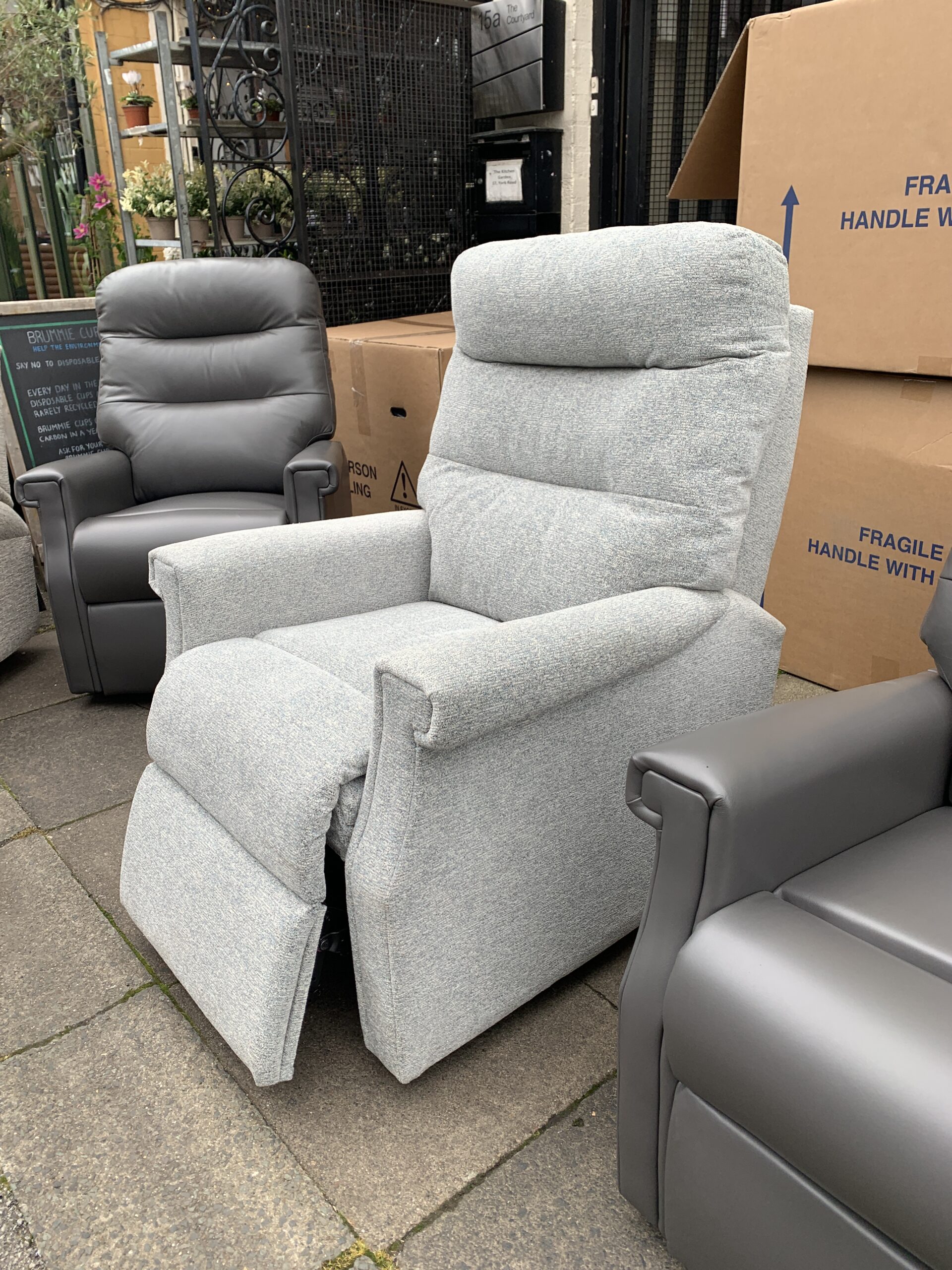 Celebrity Sandhurst Dual Motor Recliner in Iona Aqua and Large Size